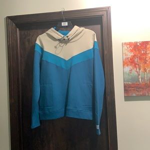 NWOT Women’s Caterpillar H2O Sweatshirt